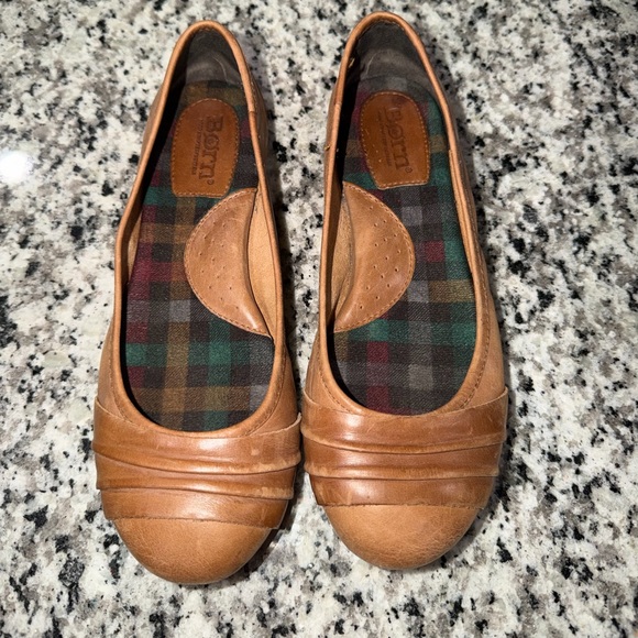 Born Shoes - Born Tan Leather Ballet Flats size 6.5